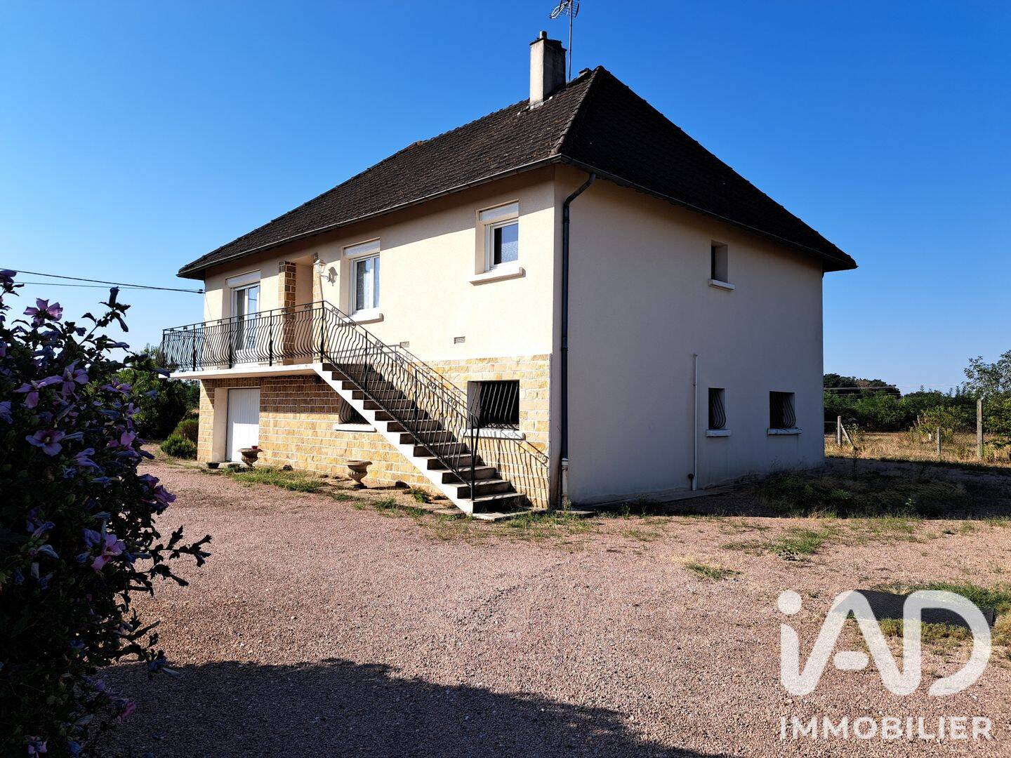Maison 4 pièces 100 m² · à Villeneuve-sur-Allier · 100 m² · 148 000 €