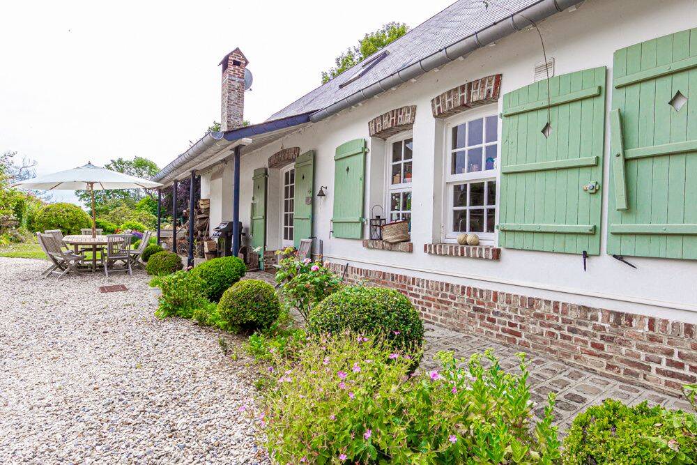 Maison 10 pièces 286 m² · à Pierregot · 285,7 m² · 592 800 €