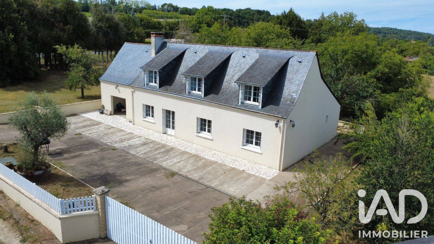 Maison 7 pièces 208 m² · à Bourgueil · 208 m² · 254 000 €