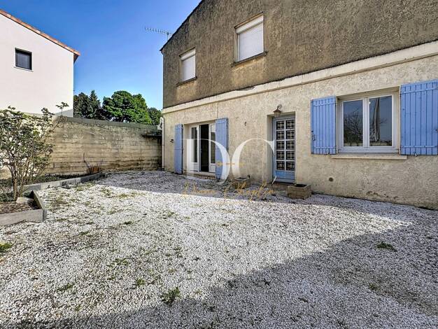 Appartement à vendre 154 000 € 3 pièces 2 chambres 70 m² RDC Hôtel de Ville Morières-lès-Avignon 84310