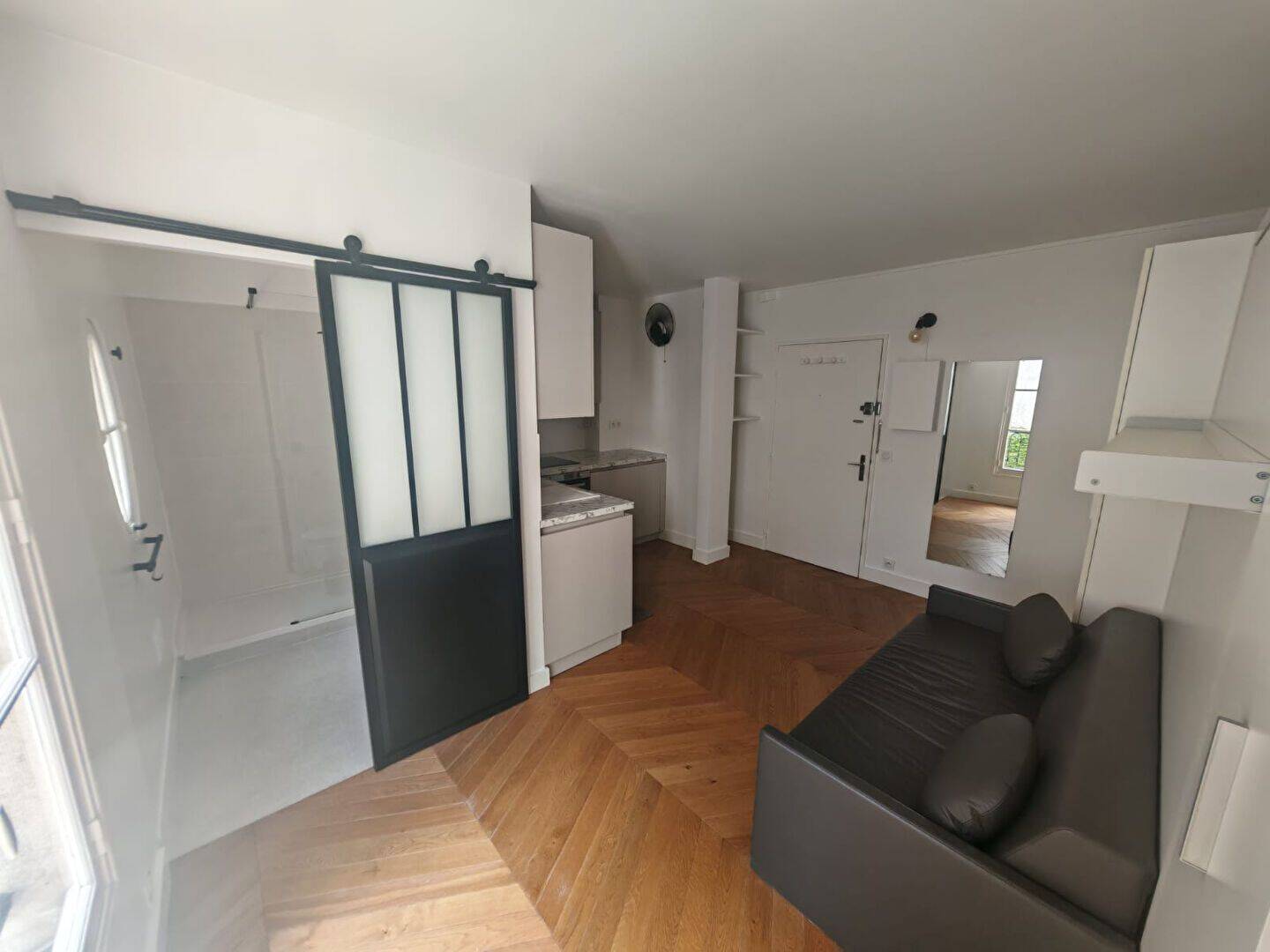 Appartement 1 pièce 20 m² · à Paris 7ème Arrondissement · 19,5 m² · 1 525 €