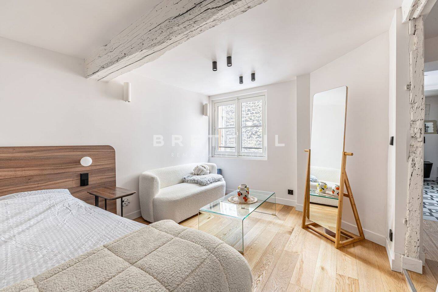 Appartement 1 pièce 22 m² · à Paris 7ème Arrondissement · 21,8 m² · 350 000 €