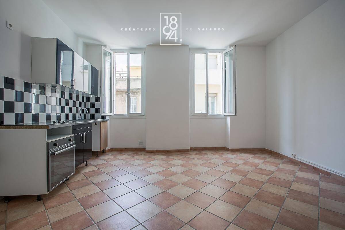 Appartement 2 pièces 49 m² · à Marseille 5ème Arrondissement · 49 m² · 180 000 €