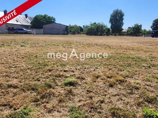 Terrain constructible viabilisé à vendre 95 000 € 954 m² de terrain Guécélard 72230