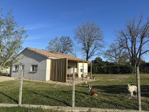 Maison de plain-pied à vendre 239 000 € 4 pièces 3 chambres 90 m² 948 m² de terrain Fourques-sur-Garonne 47200