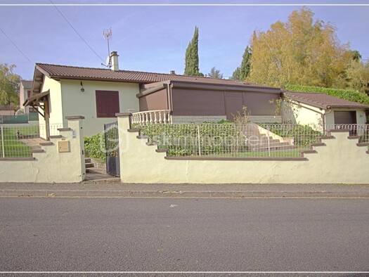 Maison de plain-pied à vendre 380 000 € 4 pièces 3 chambres 92 m² 774 m² de terrain Saint-Pierre-de-Chandieu 69780