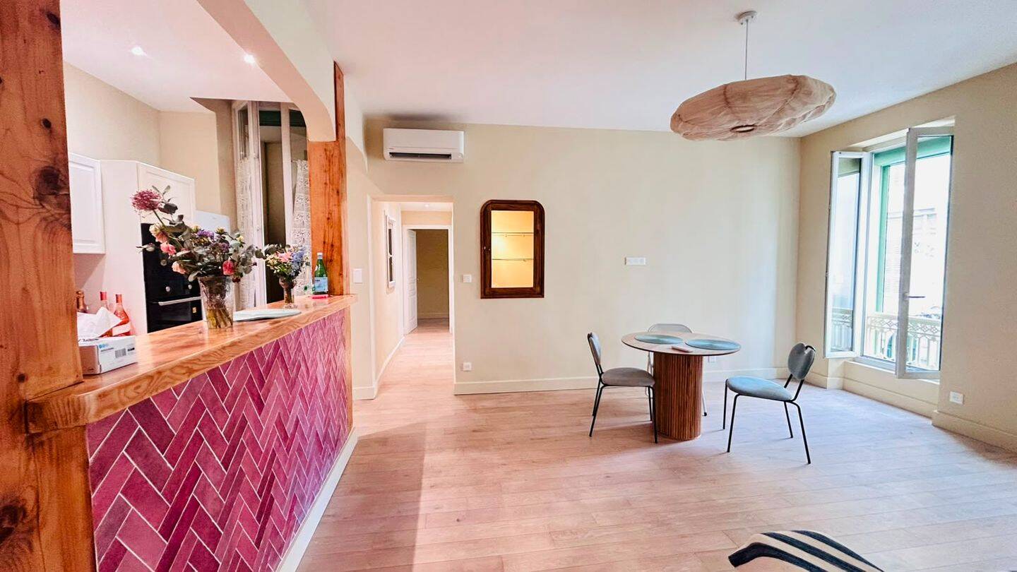 Appartement 3 pièces 64 m² · à Marseille 6ème Arrondissement · 63,6 m² · 295 000 €