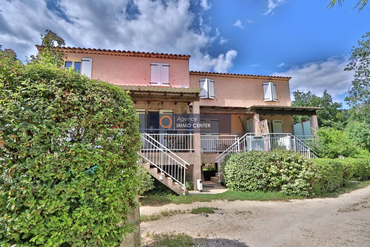 Maison 8 pièces 176 m² · à Solliès-Toucas · 176 m² · 425 000 €