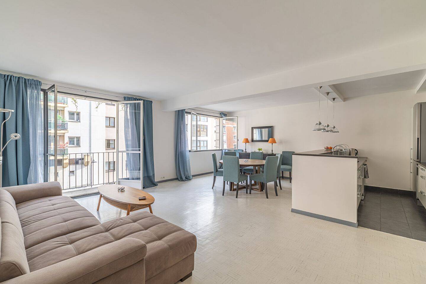 Appartement 4 pièces 79 m² · à Paris 16ème Arrondissement · 79 m² · 725 000 €