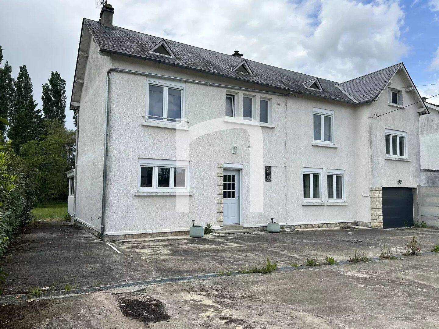 Maison 8 pièces 218 m² · à Romorantin-Lanthenay · 218 m² · 259 700 €
