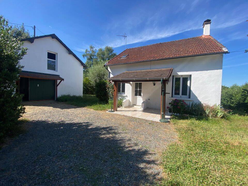 Maison 4 pièces 70 m² · à Larochemillay · 70 m² · 750 €