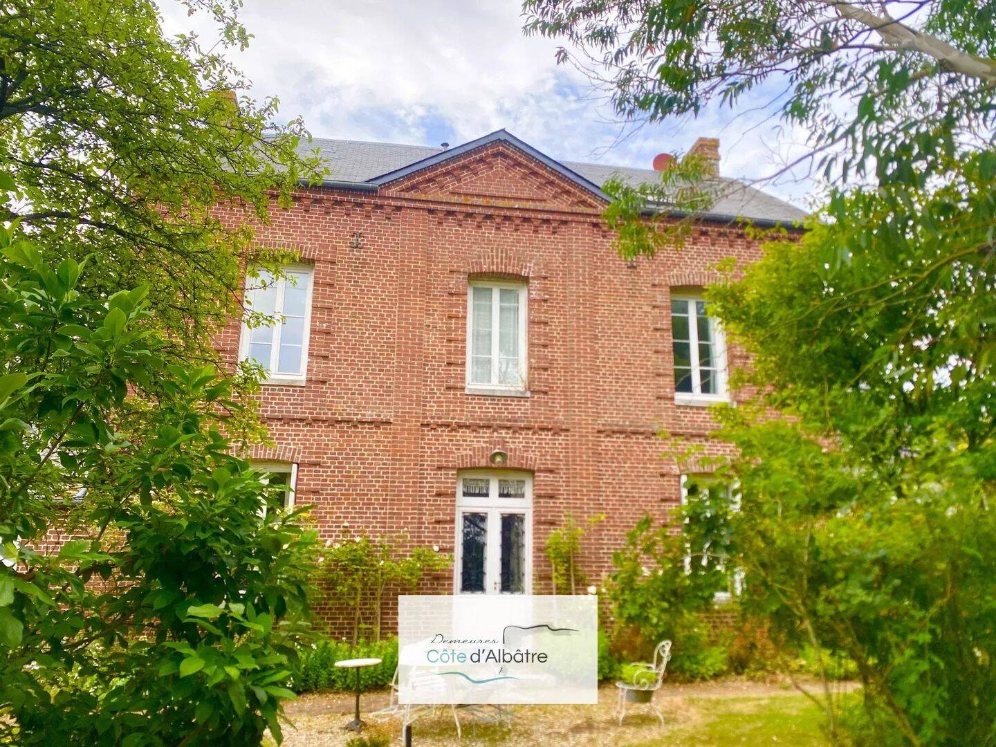 Maison 13 pièces 220 m² · à Luneray · 220,4 m² · 339 000 €