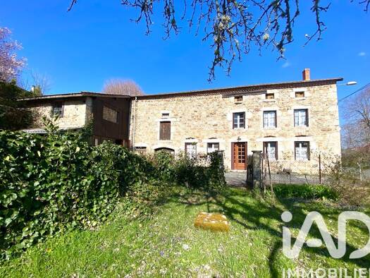 Maison à vendre 97 000 € 7 pièces 3 chambres 140 m² 1 020 m² de terrain Baffie 63600