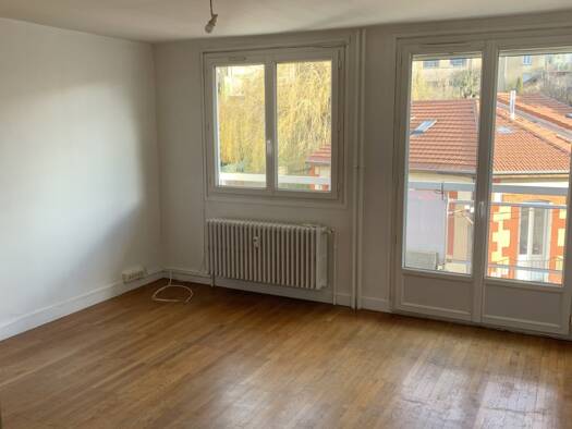 Appartement à vendre 89 000 € 3 pièces 2 chambres 80 m² Étage 3/4 Beaulieu – Montchovet-Marandinière Saint-Étienne 42100
