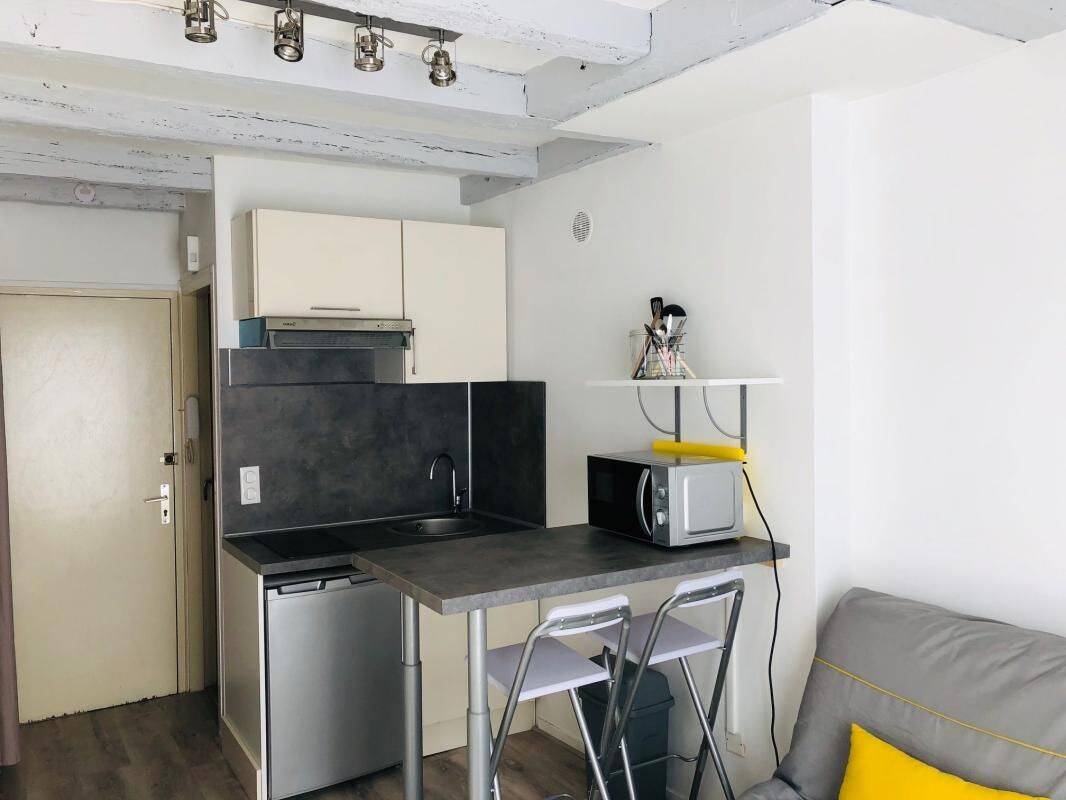 Appartement 1 pièce 18 m² · à Périgueux · 18 m² · 375 €