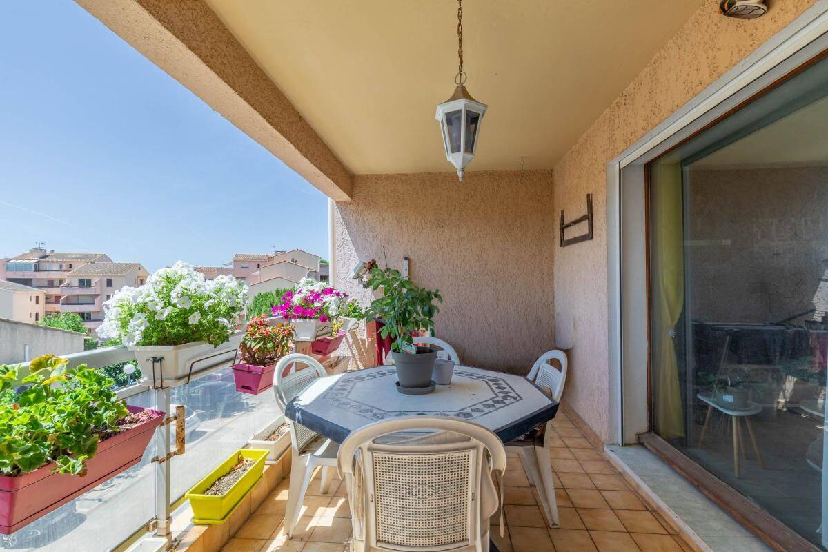 Appartement 3 pièces 62 m² · à Sanary-sur-Mer · 62 m² · 275 000 €
