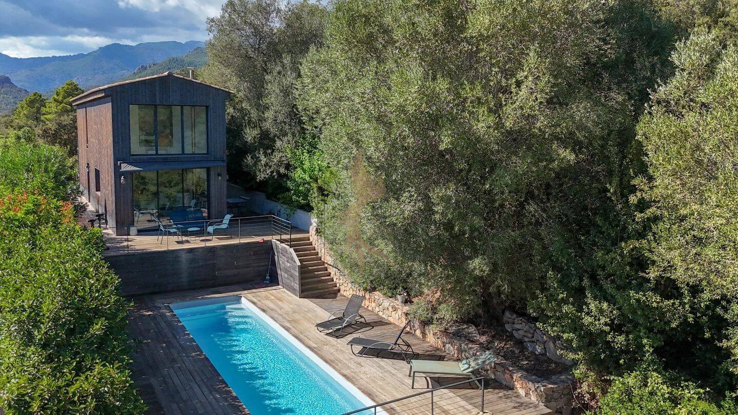 Maison 4 pièces 90 m² · à Lecci · 90 m² · 690 000 €