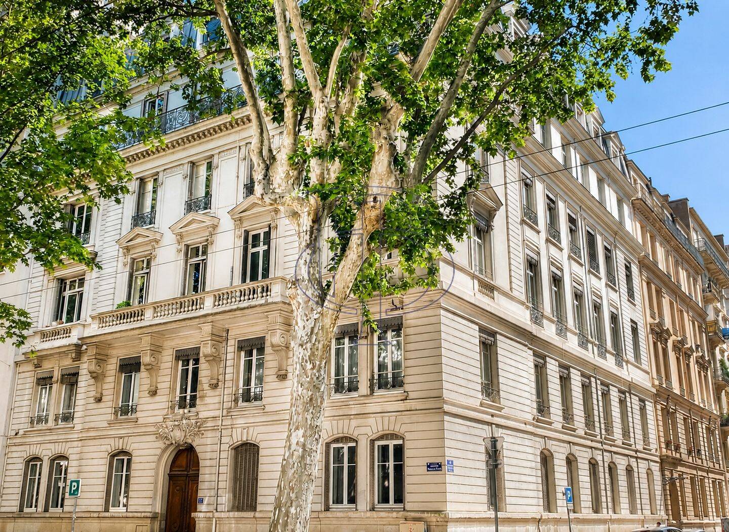 Appartement 5 pièces 227 m² · à Lyon 6ème Arrondissement · 227 m² · 1 590 000 €