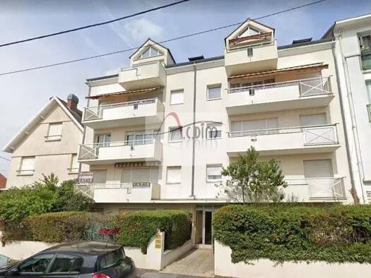 Parking à louer 100 € La Rochette 77000