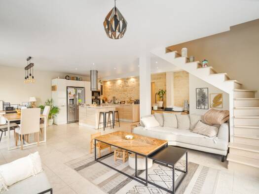 Maison à vendre 332 325 € 6 pièces 4 chambres 122 m² Magny-en-Vexin 95420