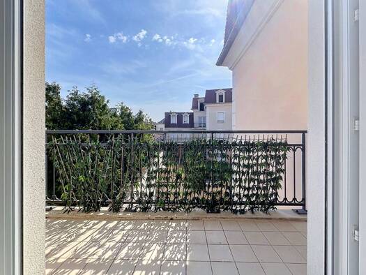 Appartement à vendre 275 000 € 3 pièces 2 chambres 65,8 m² Étage 2/4 Le Fort la Maillarde Chennevières-sur-Marne 94430