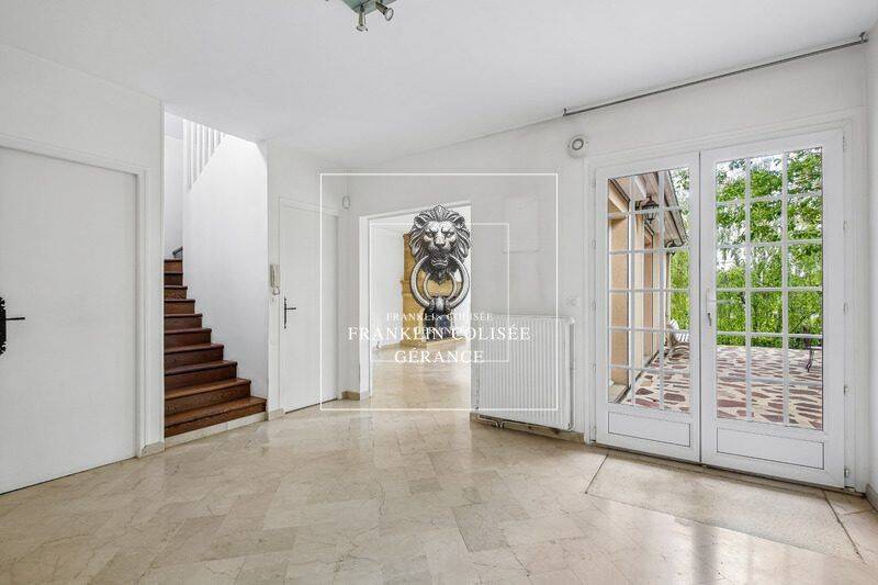 Maison 7 pièces 228 m² · à Mareil-Marly · 228 m² · 4 200 €/mois