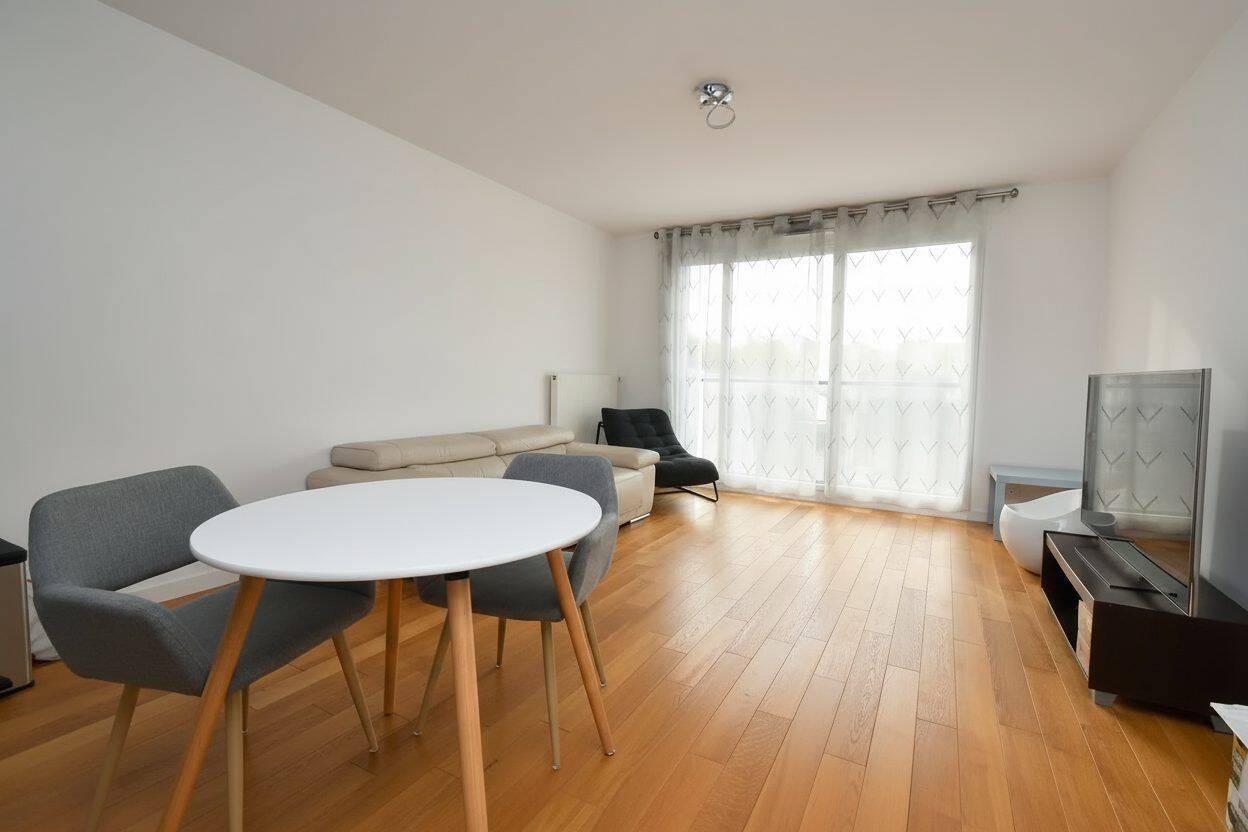 Appartement 3 pièces 62 m² · à Asnières-sur-Seine · 61,6 m² · 1 395 €