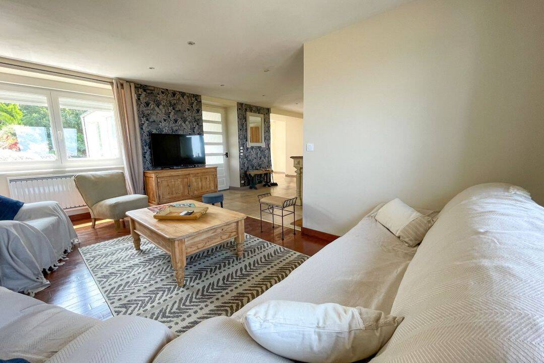 Maison 7 pièces 160 m² · à Carantec · 160 m² · 1 380 €/mois