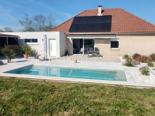 Maison de plain-pied à vendre 395 000 € 5 pièces 4 chambres 120 m² 1 587 m² de terrain Serres-Castet 64121