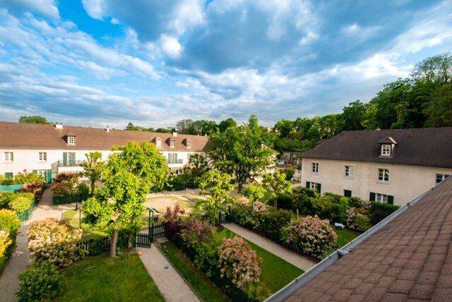 Maison 5 pièces 130 m² · à Saint-Germain-en-Laye · 130 m² · 4 100 €/mois