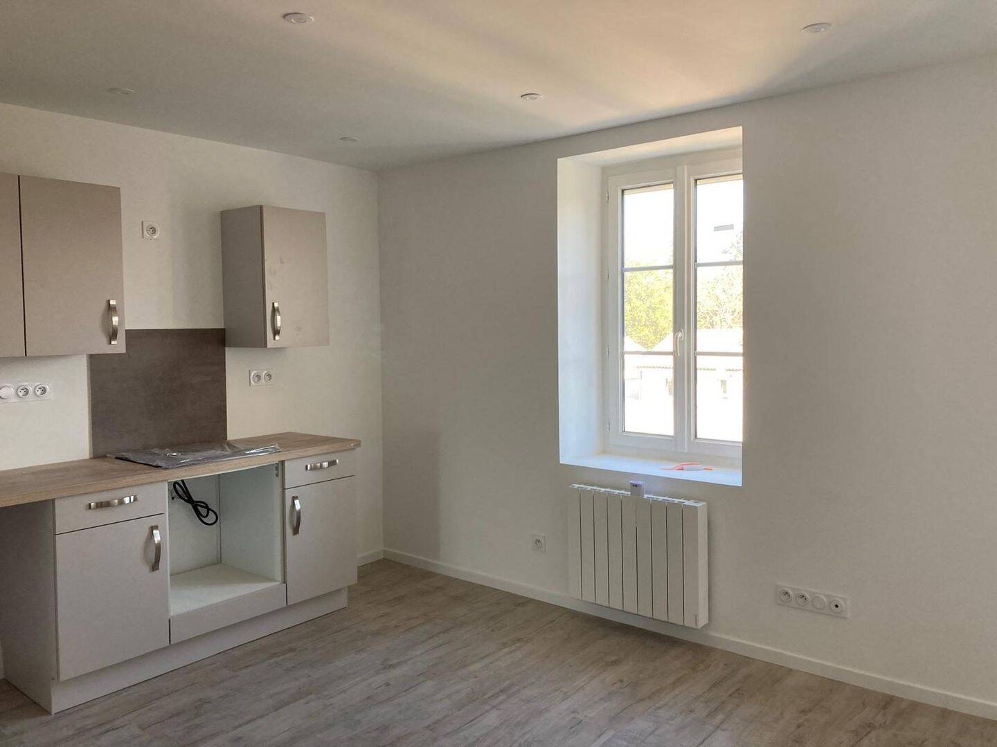 Appartement 3 pièces 59 m² · à Auberives-sur-Varèze · 59,4 m² · 690 €