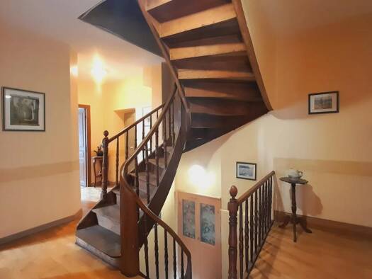 Maison de ville à vendre 148 500 € 8 pièces 4 chambres 151 m² 550 m² de terrain Murat-sur-Vèbre 81320