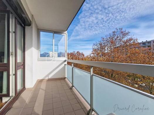 Appartement à vendre 170 000 € 4 pièces 3 chambres 103,5 m² Étage 6/10 Villancourt Le Pont-de-Claix 38800