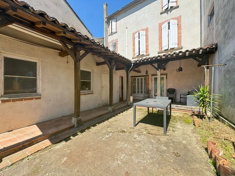 Maison 7 pièces 184 m² · à Cazaubon · 184 m² · 112 000 €
