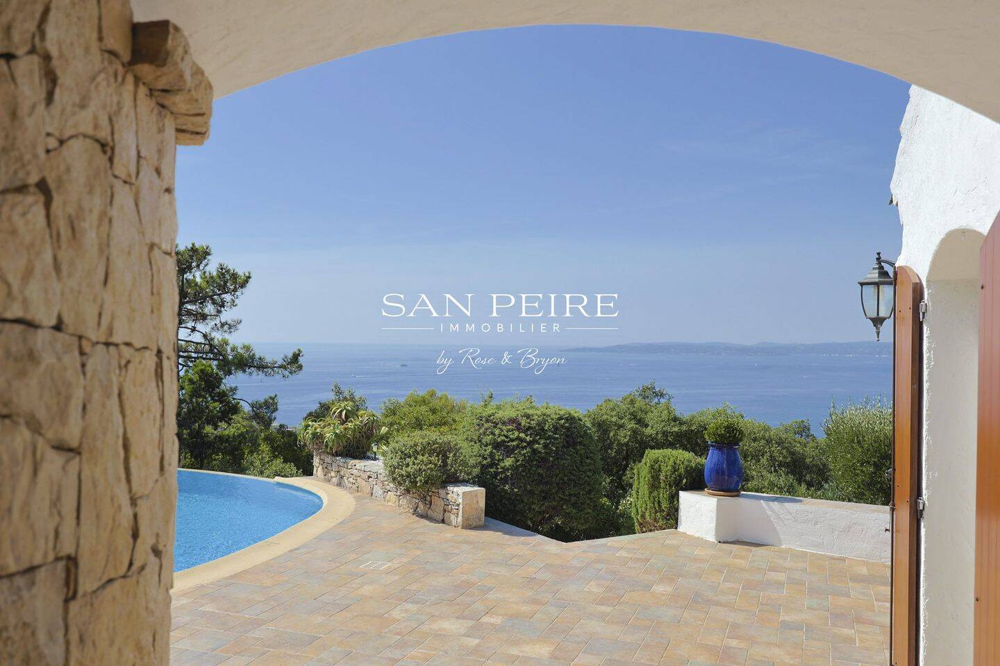 Maison 4 pièces 120 m² · à Roquebrune-sur-Argens · 120 m² · 1 200 000 €