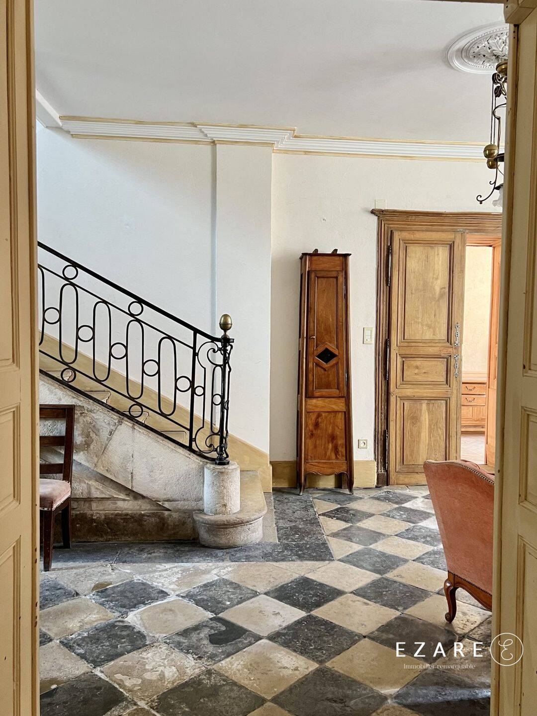 Maison 7 pièces 266 m² · à Saulieu · 266 m² · 230 000 €
