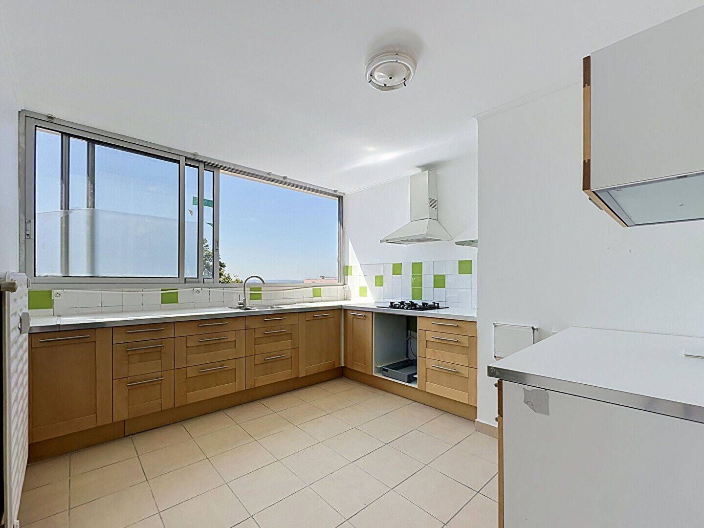 Appartement 6 pièces 133 m² · à Rillieux-la-Pape · 132,6 m² · 195 000 €