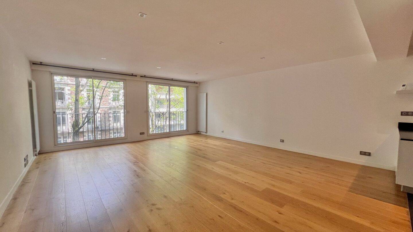 Appartement 4 pièces 111 m² · à Nantes · 110,6 m² · 1 999 €