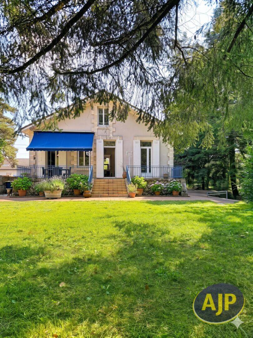 Maison 7 pièces 200 m² · à Castelnau-de-Médoc · 200 m² · 420 000 €