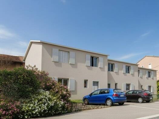 Terrain constructible viabilisé à vendre 115 000 € 183 m² de terrain Centre Ancien Pertuis 84120