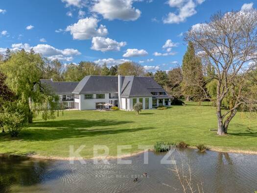 Maison à vendre 3 400 000 € 21 pièces 10 chambres 1 700 m² 130 000 m² de terrain Pacy-sur-Eure 27120