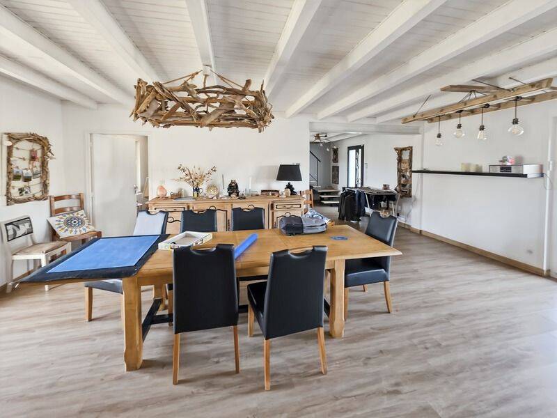 Maison 14 pièces 201 m² · à Louhans · 201 m² · 299 000 €
