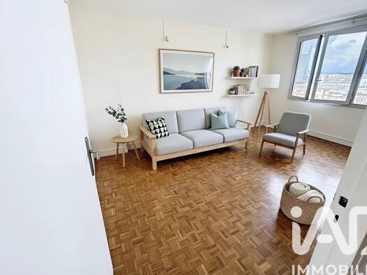 Appartement à vendre 295 000 € 3 pièces 2 chambres 52 m² Étage 6/6 Cité Pierre et Marie Curie Ivry-sur-Seine 94200