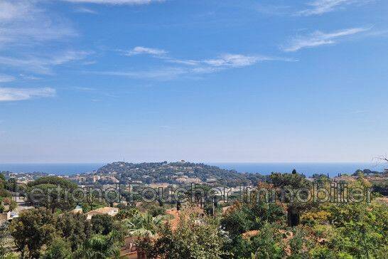 Maison 5 pièces 170 m² · à Cavalaire-sur-Mer · 170 m² · 1 100 000 €