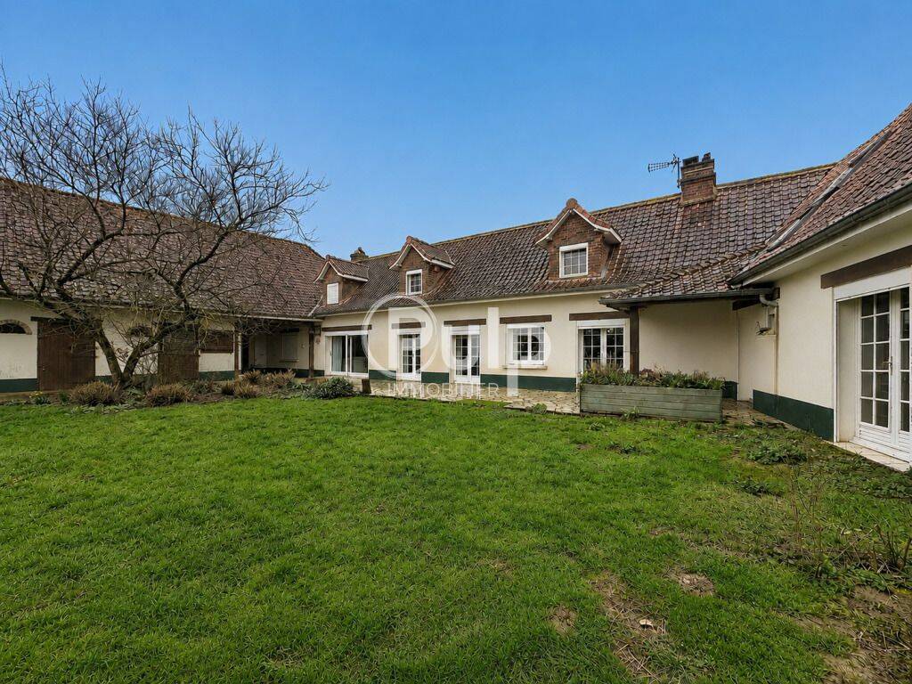 Maison 11 pièces 222 m² · à Hesdin-la-Forêt · 222 m² · 254 900 €