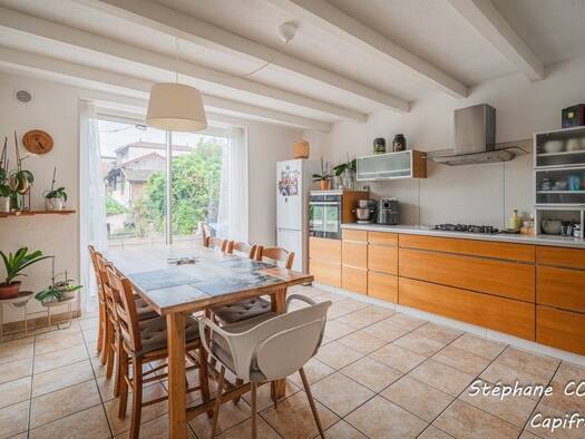 Maison de ville à vendre 250 000 € 4 pièces 3 chambres 104 m² 167 m² de terrain Tullins Tullins 38210