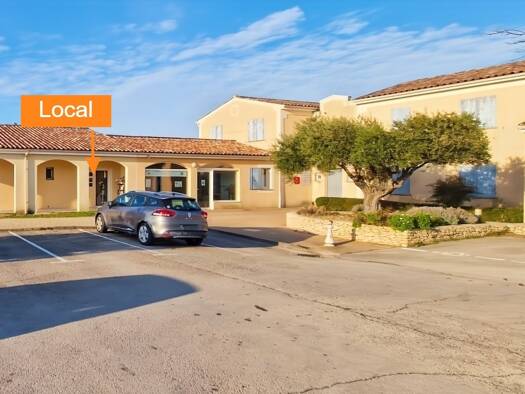 Local commercial à louer 700 € 42 m² de surface de vente Saint-Siffret 30700