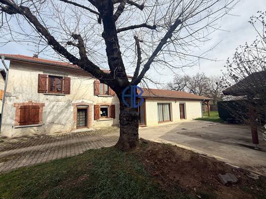 Maison à vendre 319 000 € 6 pièces 5 chambres 146 m² 1 452 m² de terrain Saint-Siméon-de-Bressieux 38870