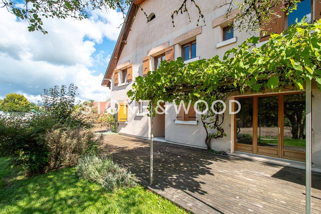 Maison 7 pièces 231 m² · à La Roche-sur-Foron · 230,8 m² · 650 000 €