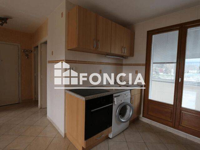 Appartement 3 pièces 51 m² · à Saint-Martin-d'Hères · 51 m² · 673 €
